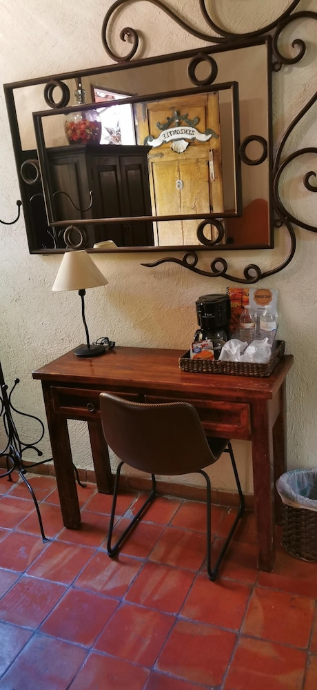 Hotel Rosa Morada