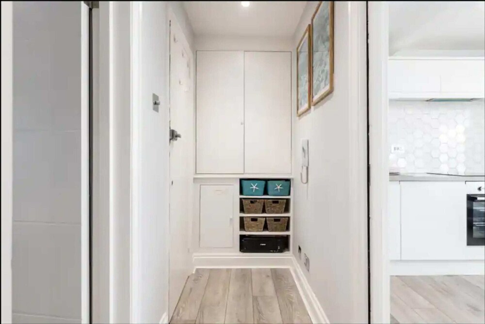 Sleek & Serene 1BD Flat - North Laine / Brighton view 3