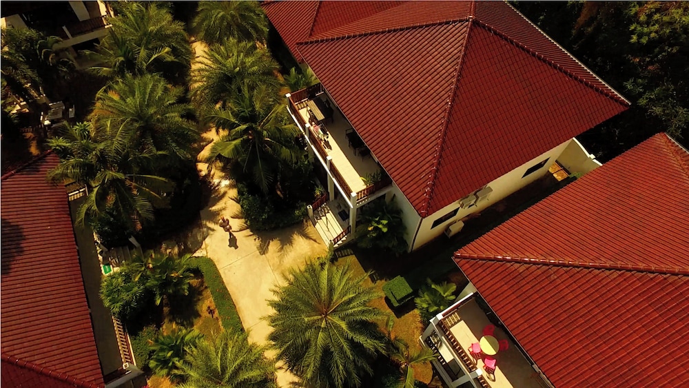 CET Resort & Rayong Padelcenter