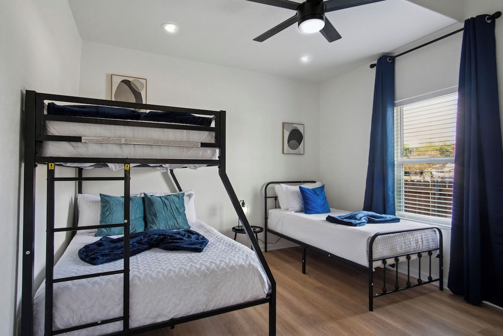 Peaceful Stays With Easy Access to Downtown