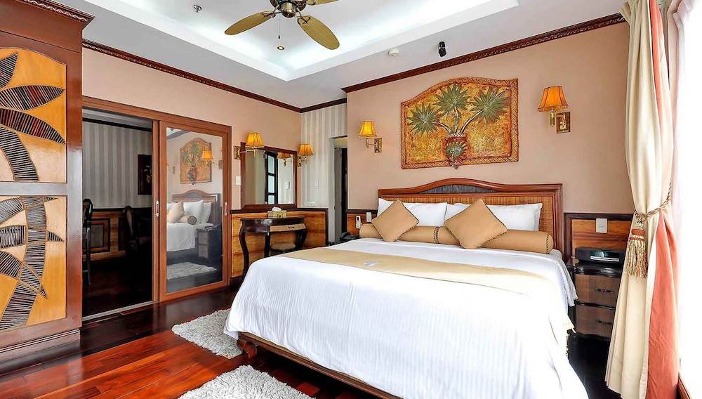 Red Coconut Beach Hotel
