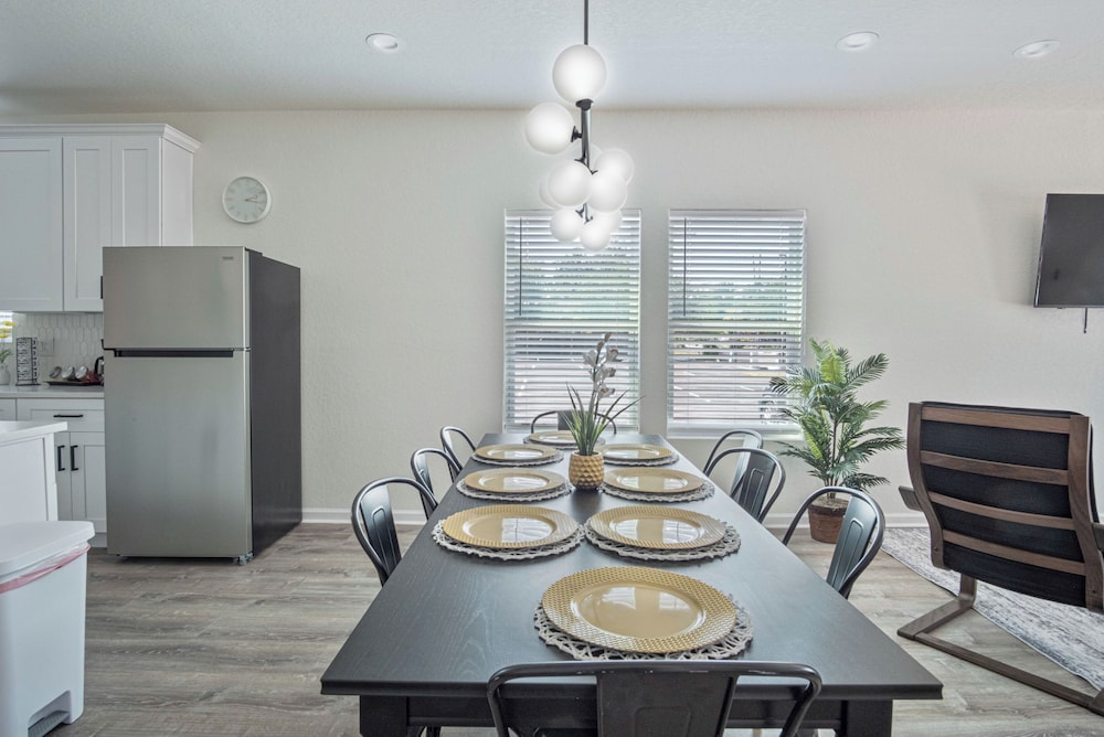 Generous 5br/3ba Haven Close to Alamo & Riverwalk!