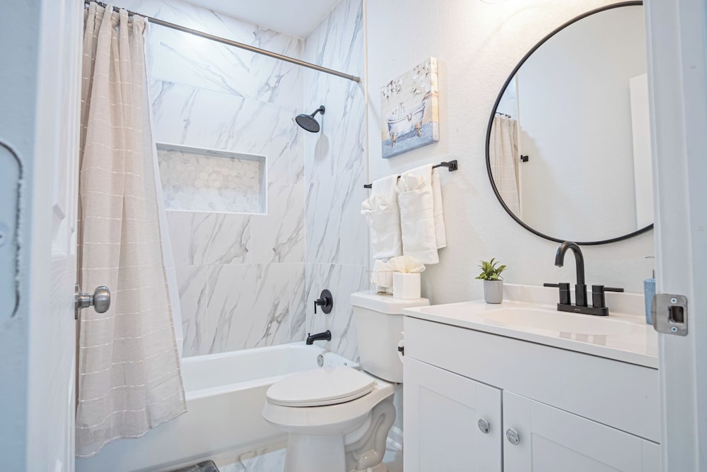 Perfect Spot to Relax 4br/3ba Near Dtown Hemisfair