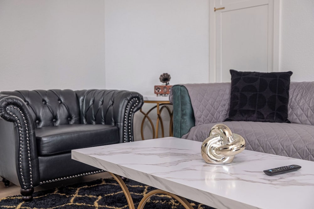 Stylish Stay With Unforgettable Downtown Views
