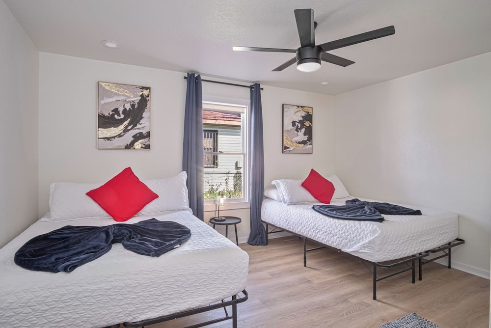 Create Memories 4br/3ba Near Riverwalk & Downtown!