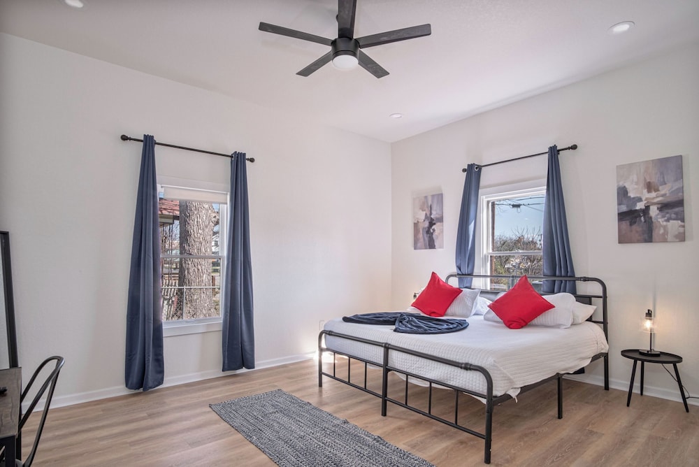 Create Memories 4br/3ba Near Riverwalk & Downtown!
