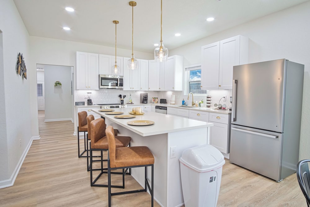 Perfect Spot to Relax 4br/3ba Near Dtown Hemisfair