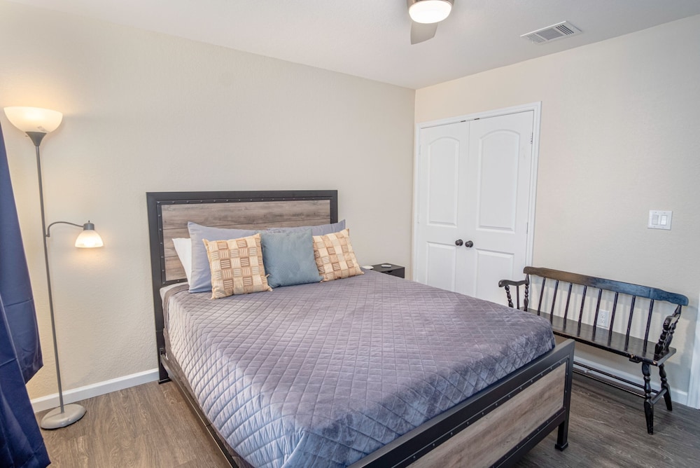 Splendid Gated 4 BR 2 BA Home Near Downtown view 3