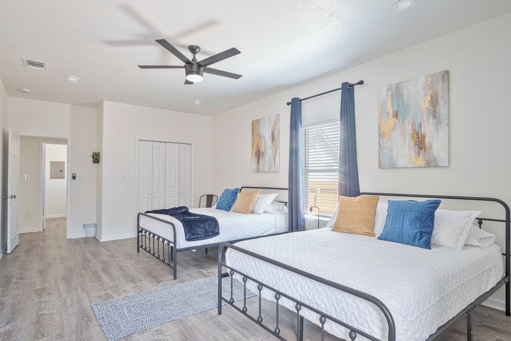 Generous 5br/3ba Haven Close to Alamo & Riverwalk!