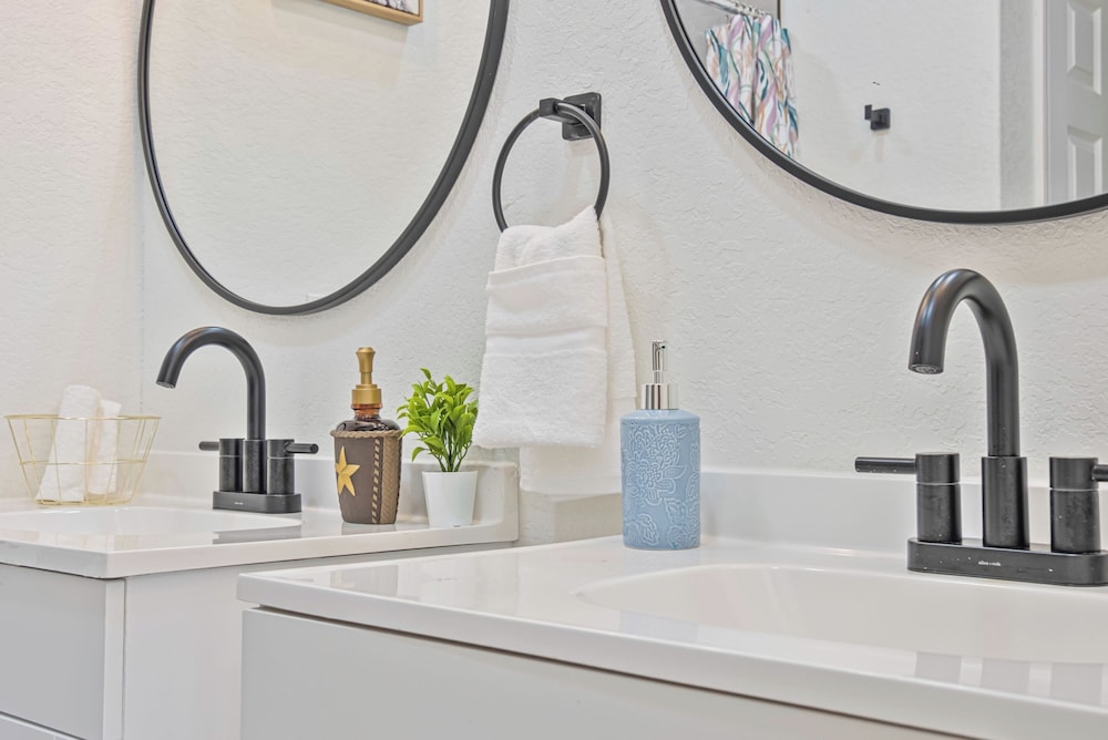 Perfect Spot to Relax 4br/3ba Near Dtown Hemisfair