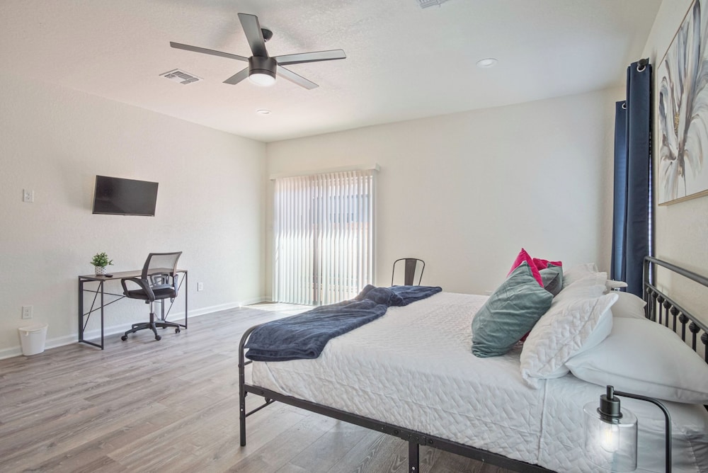 Generous 5br/3ba Haven Close to Alamo & Riverwalk!