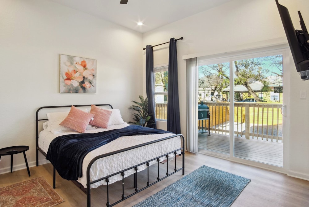Blissful 5br/3ba Haven Near Riverwalk & Downtown!