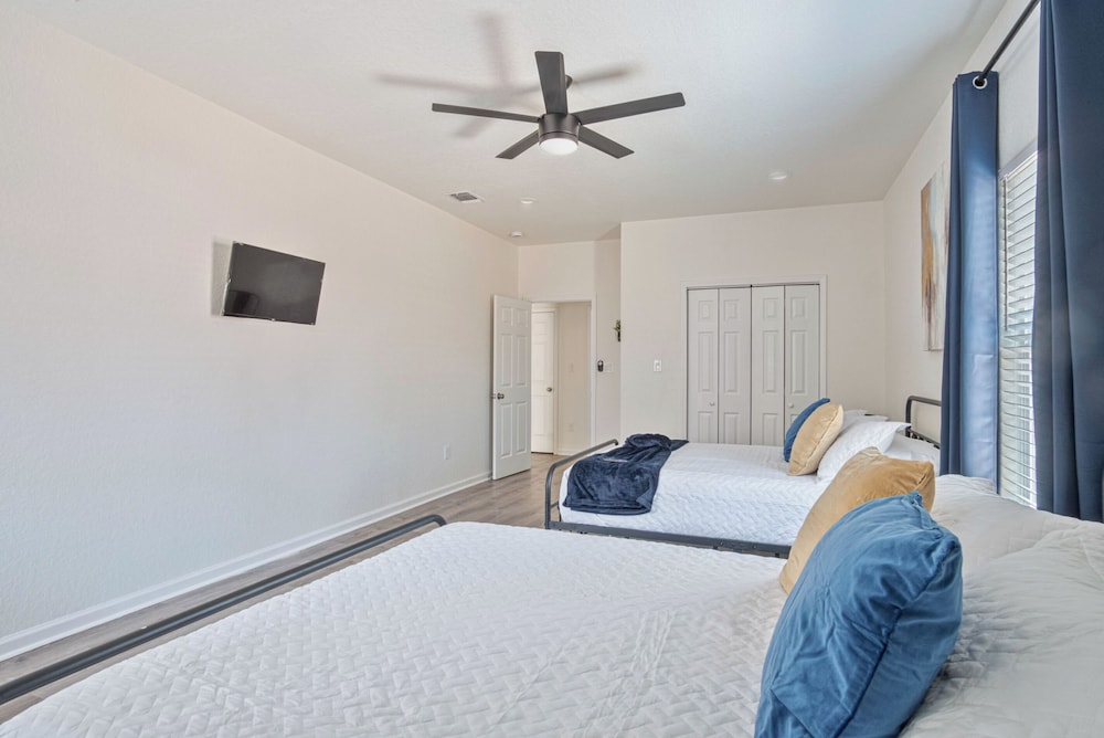 Generous 5br/3ba Haven Close to Alamo & Riverwalk!