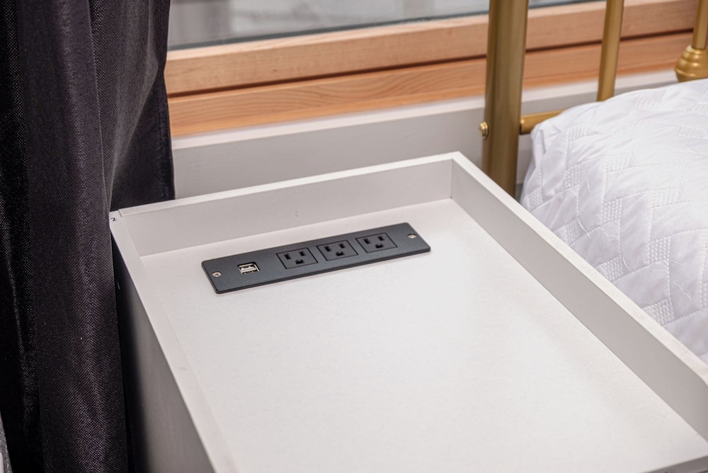 Stylish Stay With Unforgettable Downtown Views!