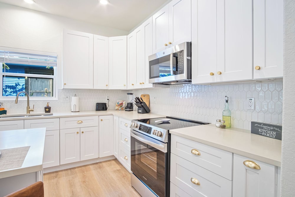 Urban Delight 4br/3ba Near City Center