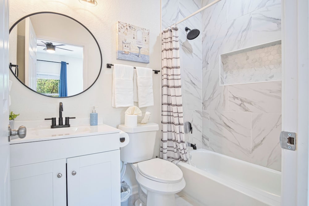 Perfect Spot to Relax 4br/3ba Near Dtown Hemisfair
