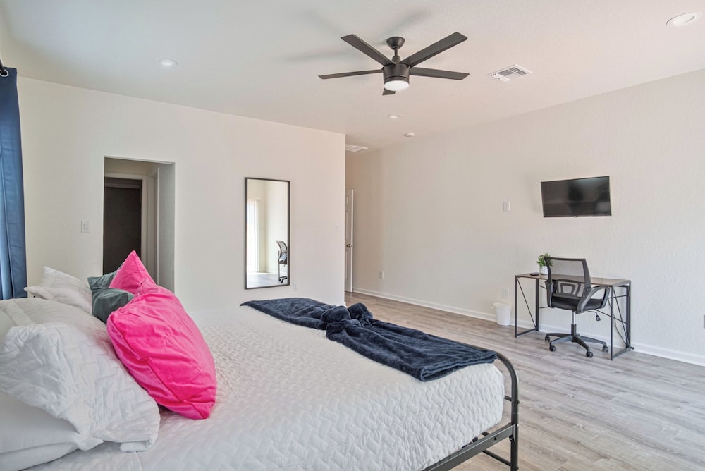 Generous 5br/3ba Haven Close to Alamo & Riverwalk!