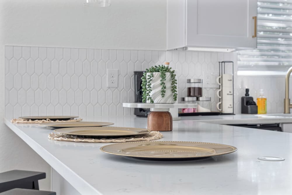 Comfy and Happy Stays Near Riverwalk and Downtown!