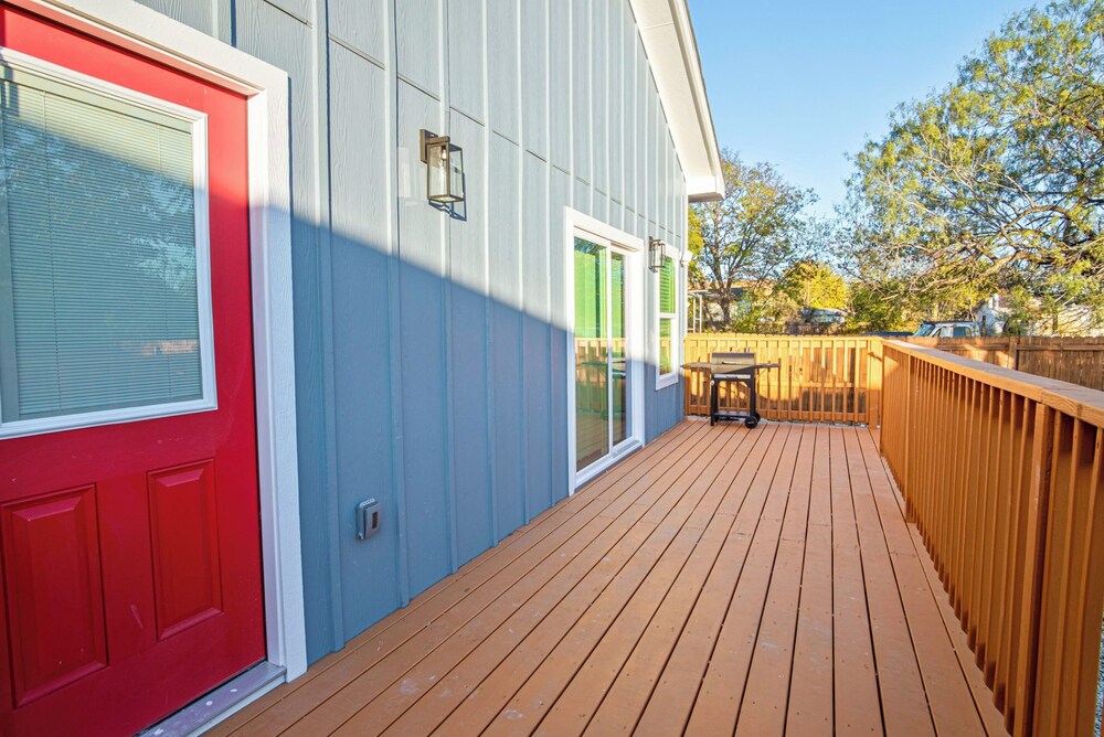 Stylish 3br/2ba Urban Retreat Near Lively Downtown