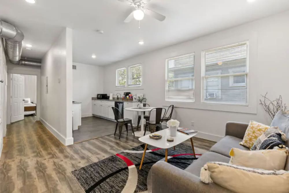 Impressive Cozy Historic 2BR Apt 202 Near Downtown view 5