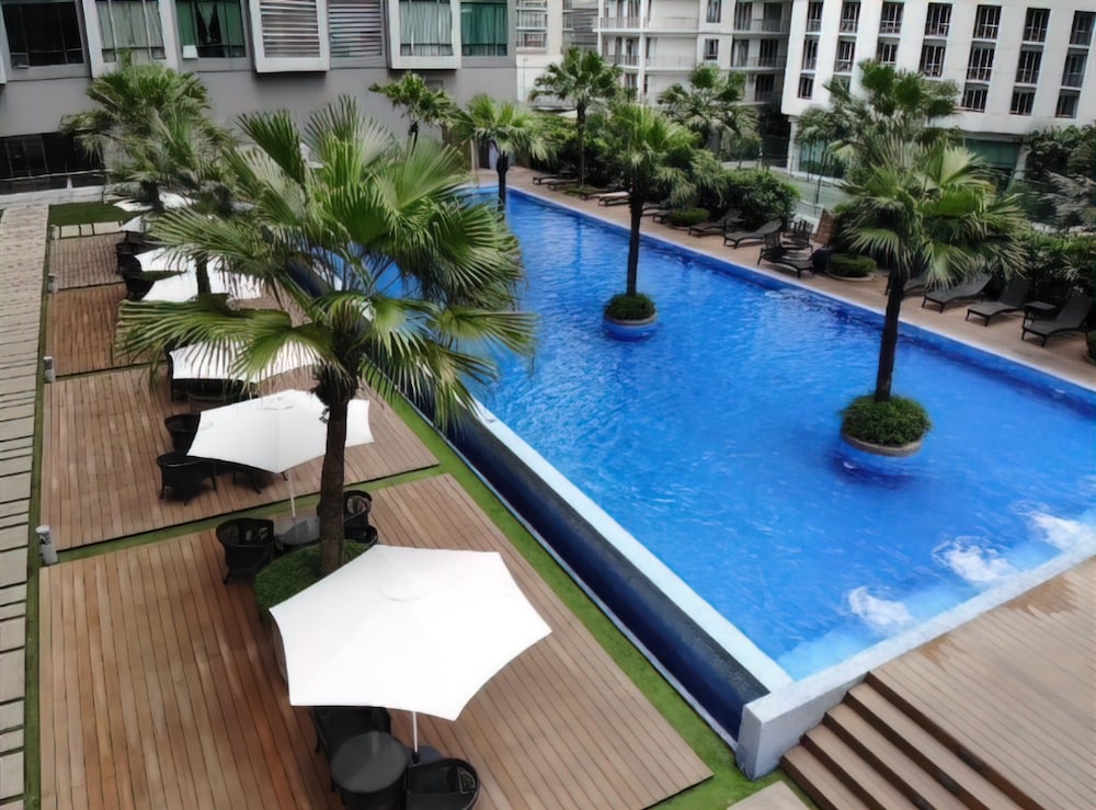 SOHO Suites KLCC by Emily in Town