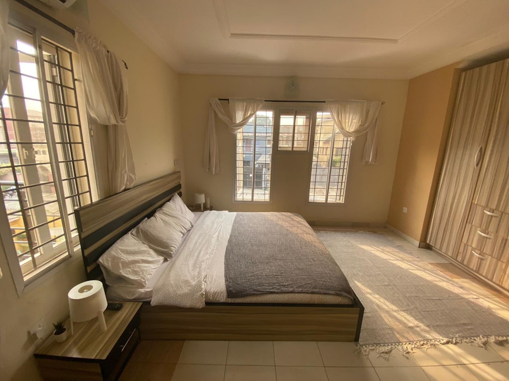 Amazing 4 Bedroom Duplex in Ikeja Allen Avenue view 4