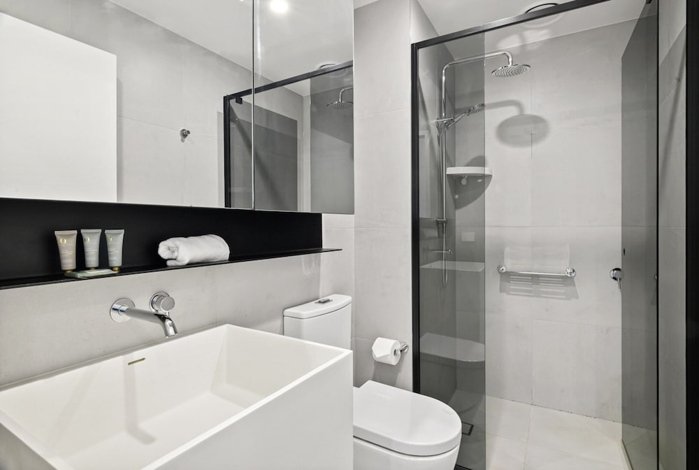 South Yarra Stay With Balcony Views