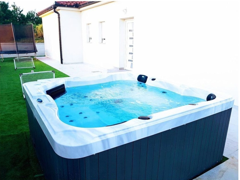 Villa Sabun Luxury Villa With Poo, Jacuzzi view 5