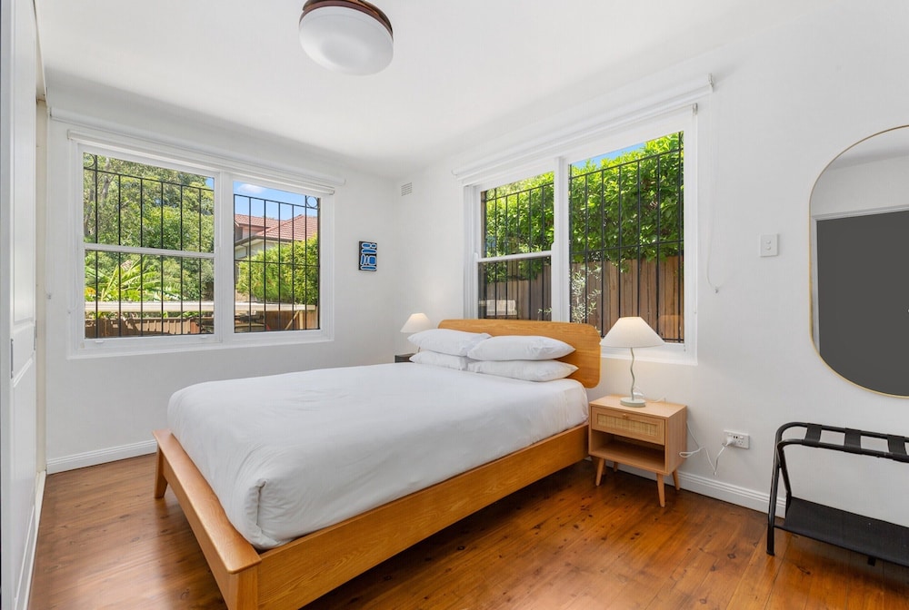 Spacious Stay Near Shops & Cafes in Marrickville