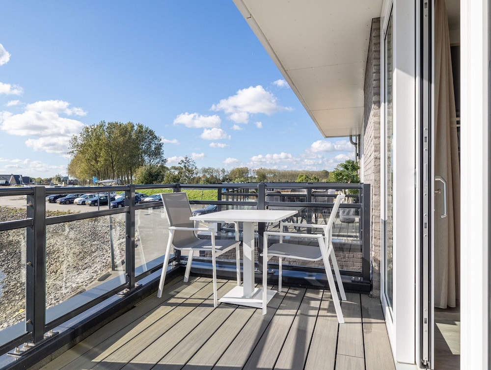 Apartment in Sint-annaland by the Harbor