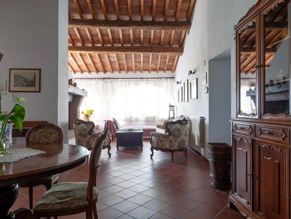 Nice Apartment With Swimming Pool