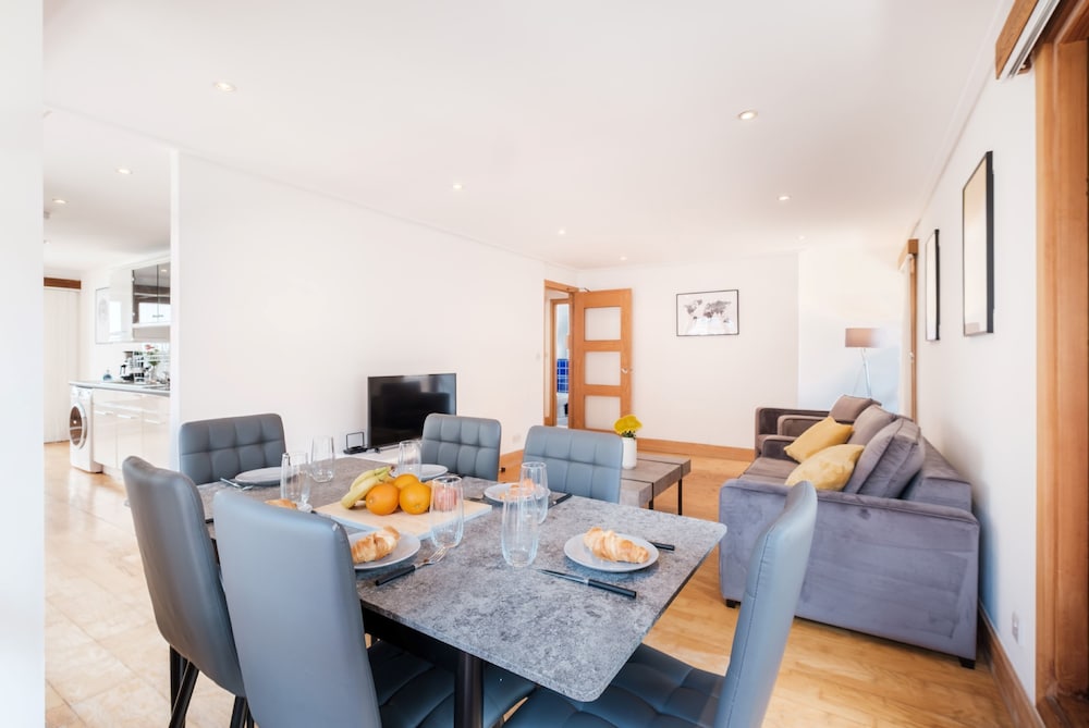 Holborn Penthouse Apartment with Terrace