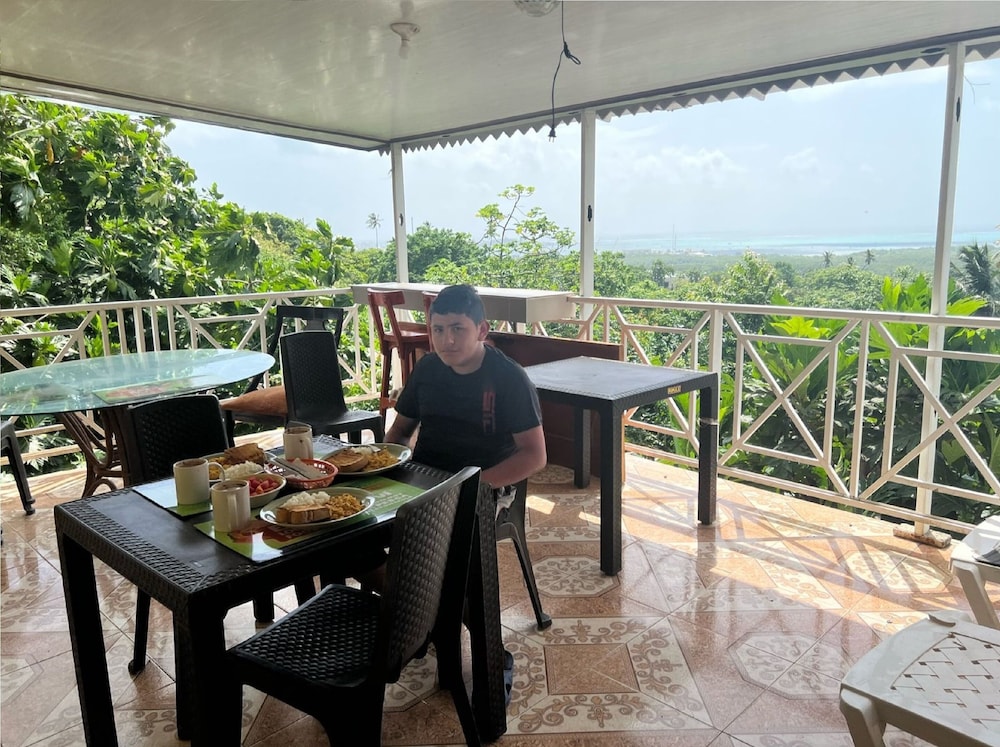 Dermas Inn