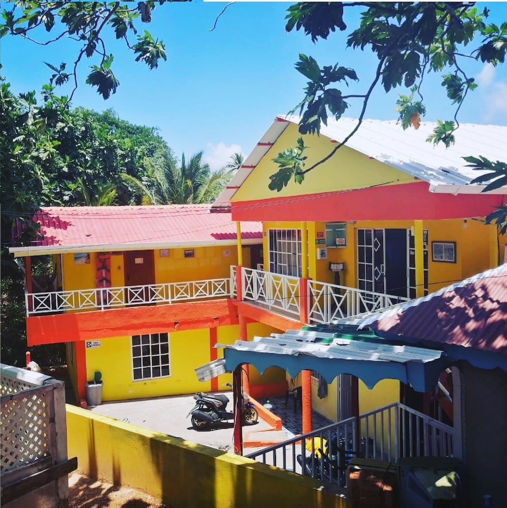 Dermas Inn