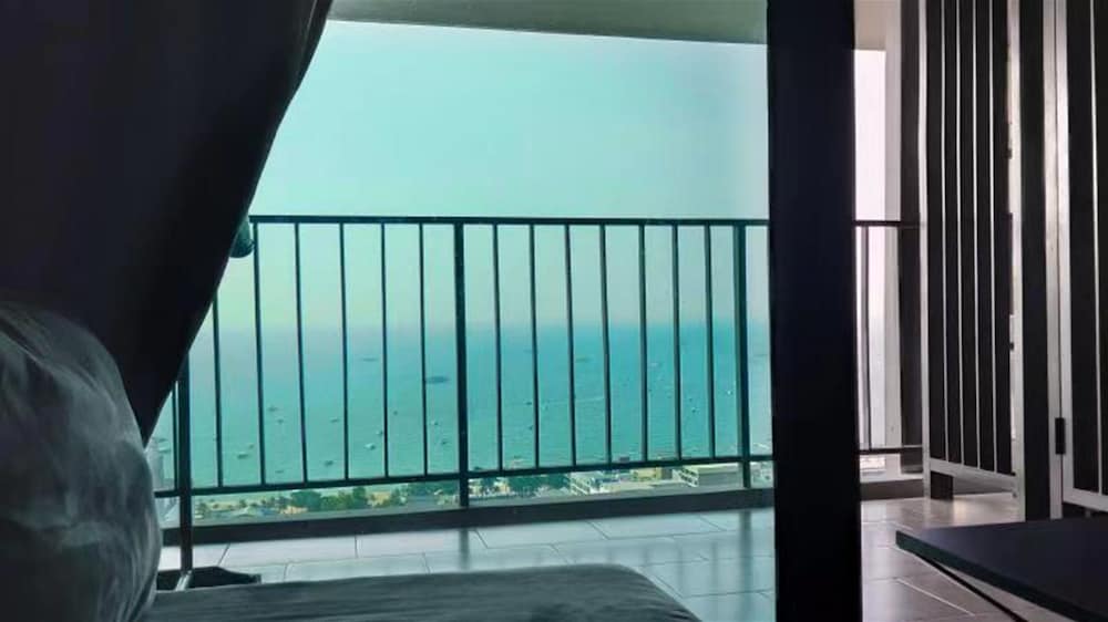 Pattaya Central Sea View Pool Suite