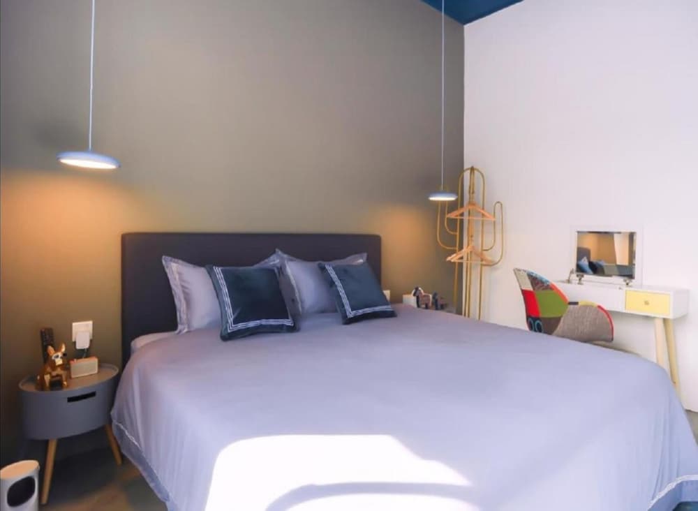 Asmara Blue Retreat