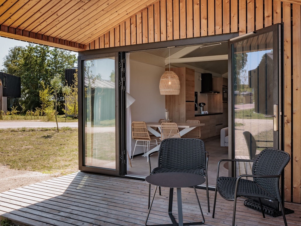 Sustainable Lodge on the Brielse Meer view 3