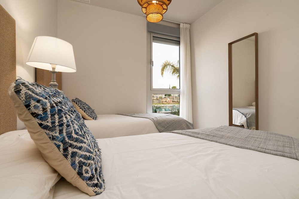 Nice Apartment With Shared Pool