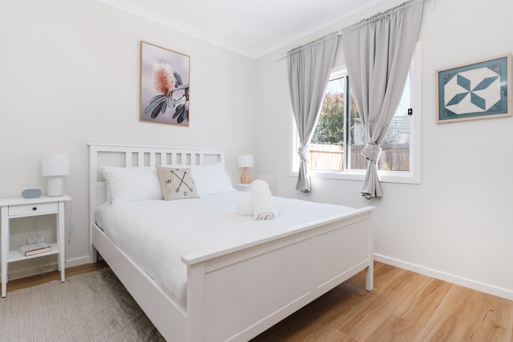 Exquisitely Spacious 3-bed Home