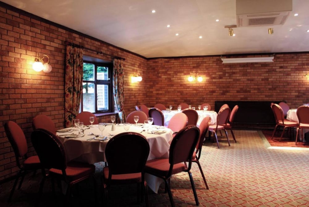 Leicester Vacations - OYO Blaby Westfield Hotel - Property Image 2