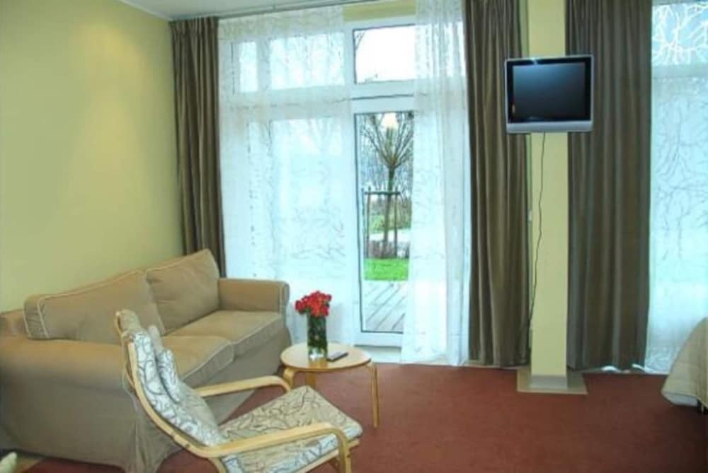 Elegant Eingerichtete Ferienwohnung en Mirow — hotel room