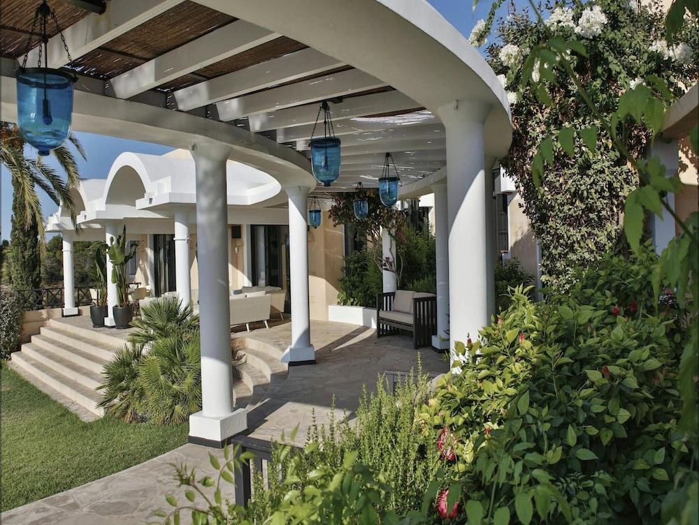 Holiday Home With Charming Patio