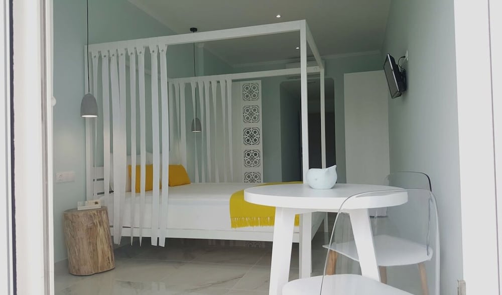 Mear Luxury Suite - The Ultimate Summer Nest photo 5