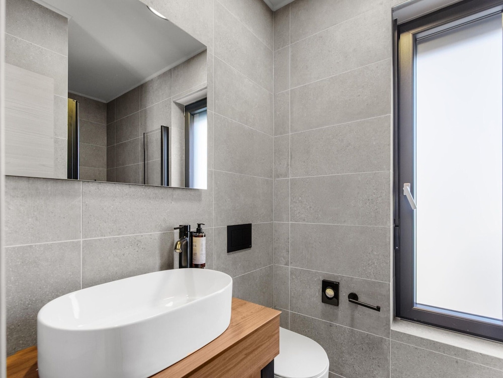 Luxury Apartment With Private Swimming Pool