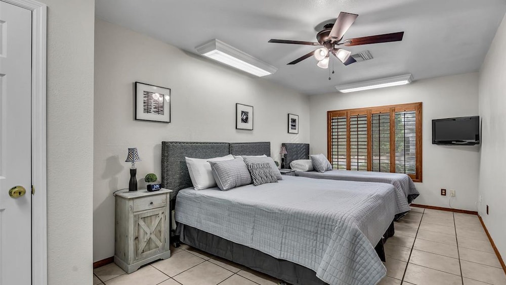 Amenities Galore! Outdoor Living & Lots of Games