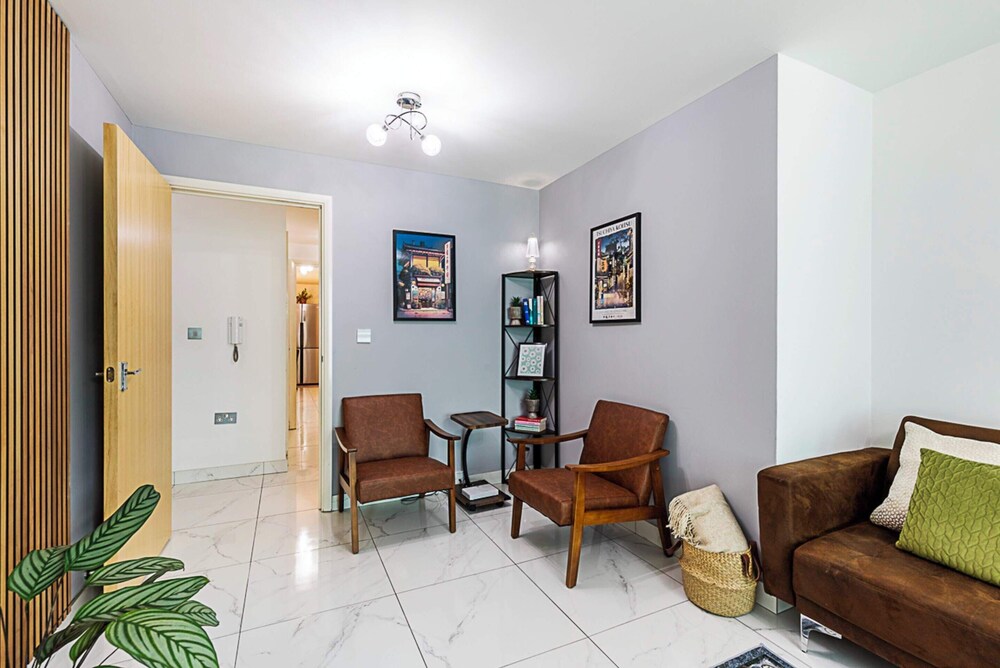 Modern and Minimalist Flat in Vauxhall