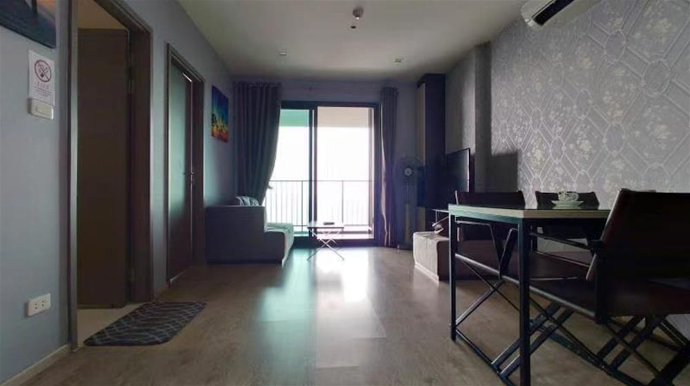 Pattaya Central Sea View Pool Suite