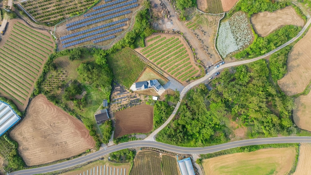 Jeju Moridarakbang Pension