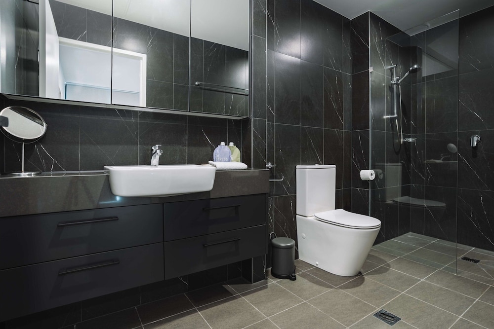 Perfect Located 1-bed With Great Views