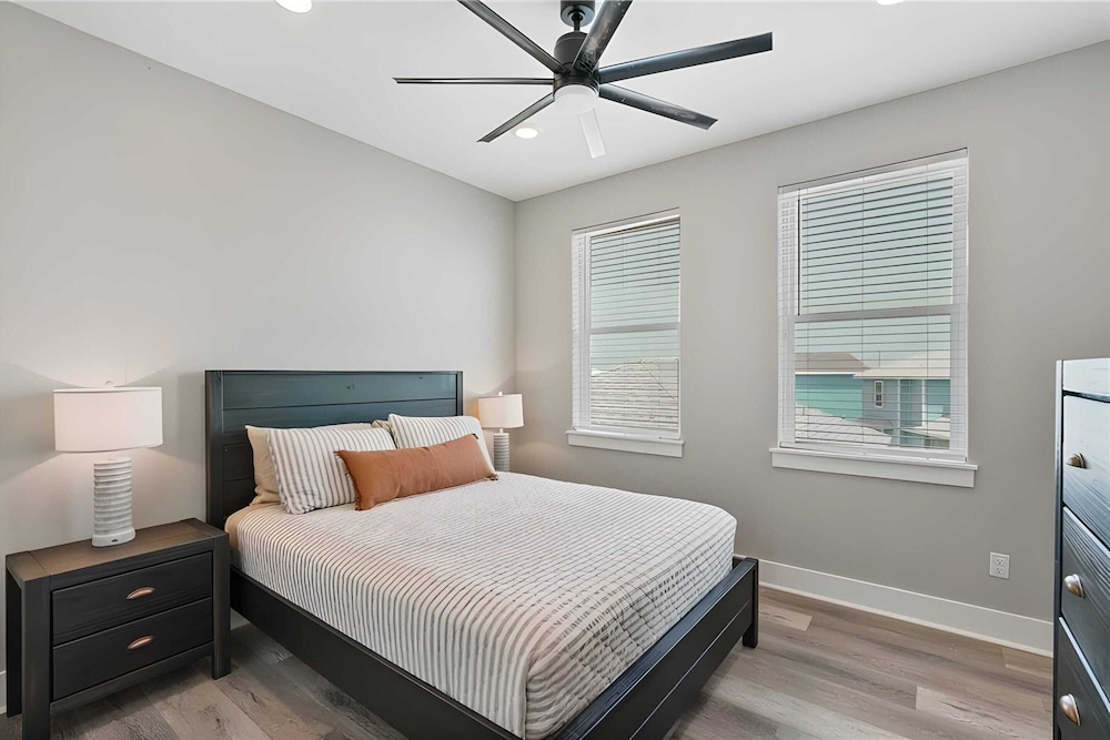 La Concha Blvd #31 -